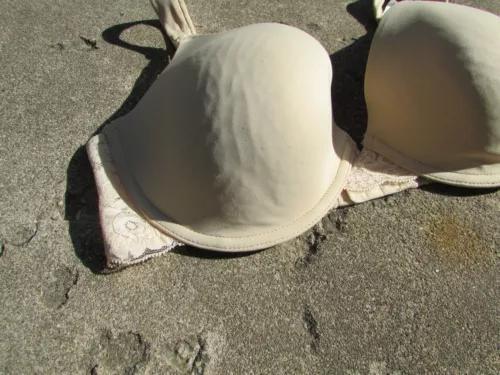 Oh Baby Motherhood Beige Underwire Padded Nursing Bra Size 38DD Style 32349 NWT