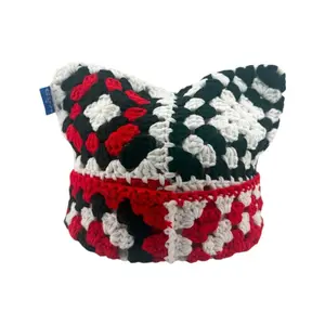 Arkyve Scarlet Crochet Cat Hat