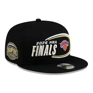 New York Knicks 9FIFTY Adjustable Cap, Classic Black Snapback with Embroidered Front Logo
