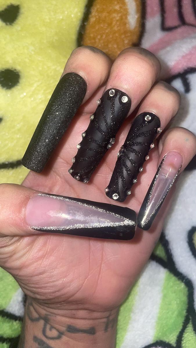 Item: H79, Nail Bed: M