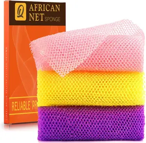 African bath net sponge skin ko gently exfoliate karta hai, dead skin cells remove karta hai aur skin ko smooth aur fresh feel deta hai.