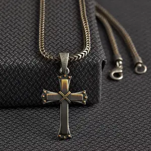 32136 Twister Men's Cross Necklace