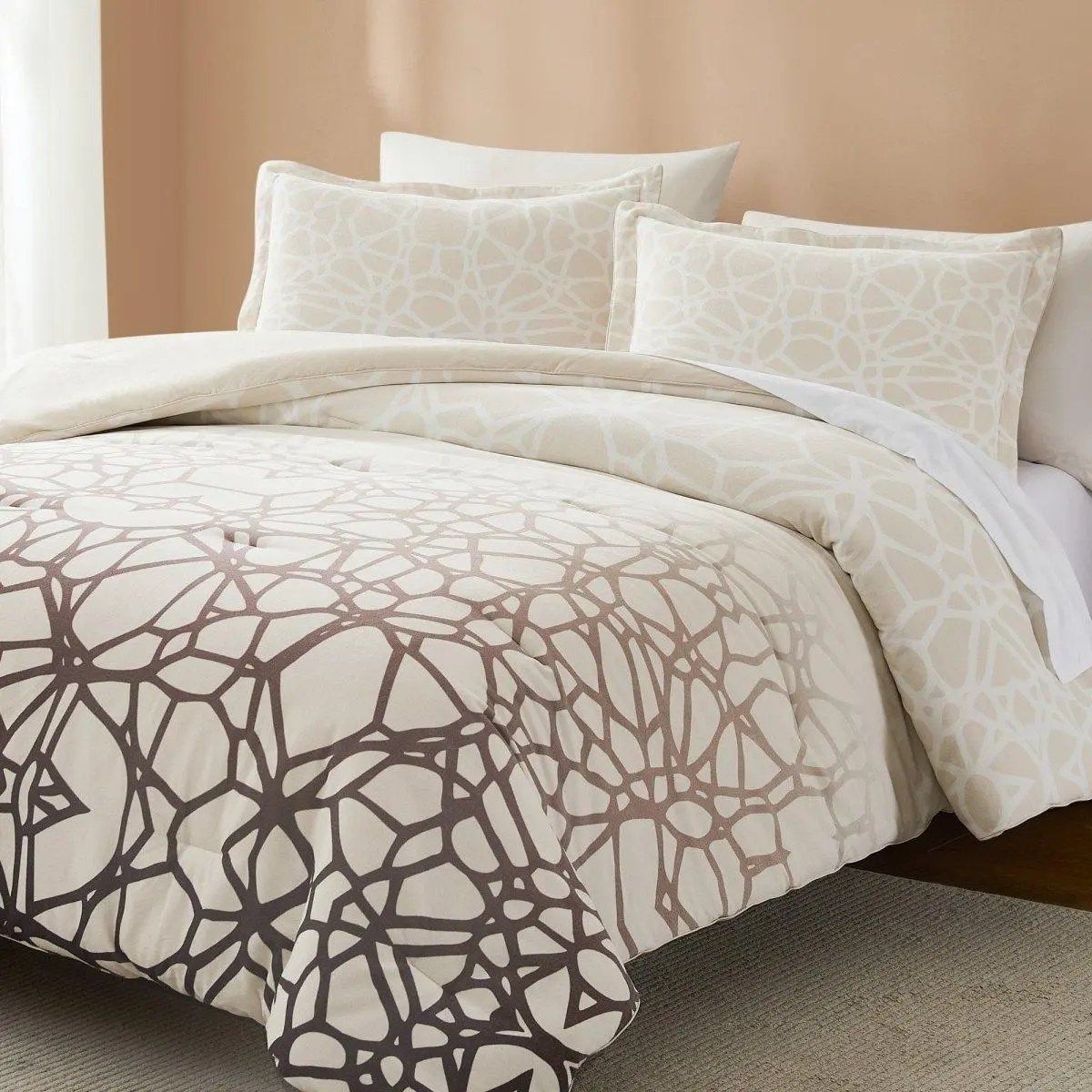 Lush Decor x Chuks Collins Ethereal Tangle Velvet Comforter Set - 3-Piece Household Bedding Quilt Set, Mycelium-Inspired Design, OEKO-TEX Certified for Comfy Bed Setup, Household Bedding Set