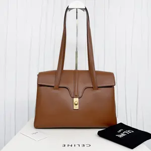 Pre-owned Celine Leather Shoulder Bags 7.8'' R13969 Shoulder Bag C6848596791 0203 T1 Chloe