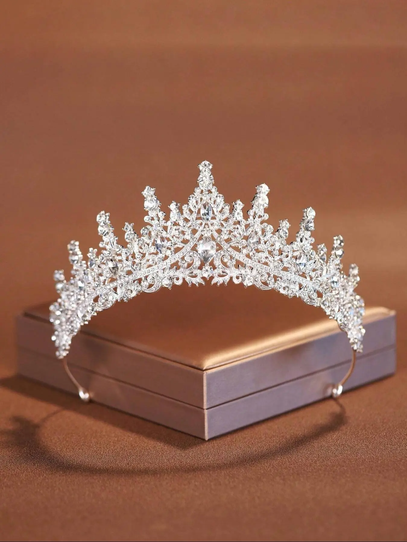 Rhinestone Decorated Crown Tiara, Elegant Crown Design, Elegant Bridal Headwear Bridal Headpiece for Wedding Bridal Party Formal Occasions, Bridal Accessory, Fashion Hair Accessories for Women