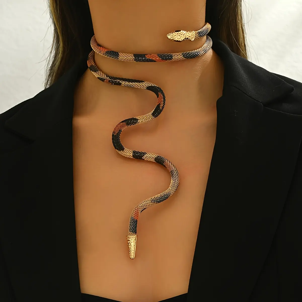 1 women's adjustable snake chain necklace - punk style gold snake pendant, black orange snake pattern light beige, fashionable and versatile party daily wear gift, creative neckpiece, bold trend accessory
