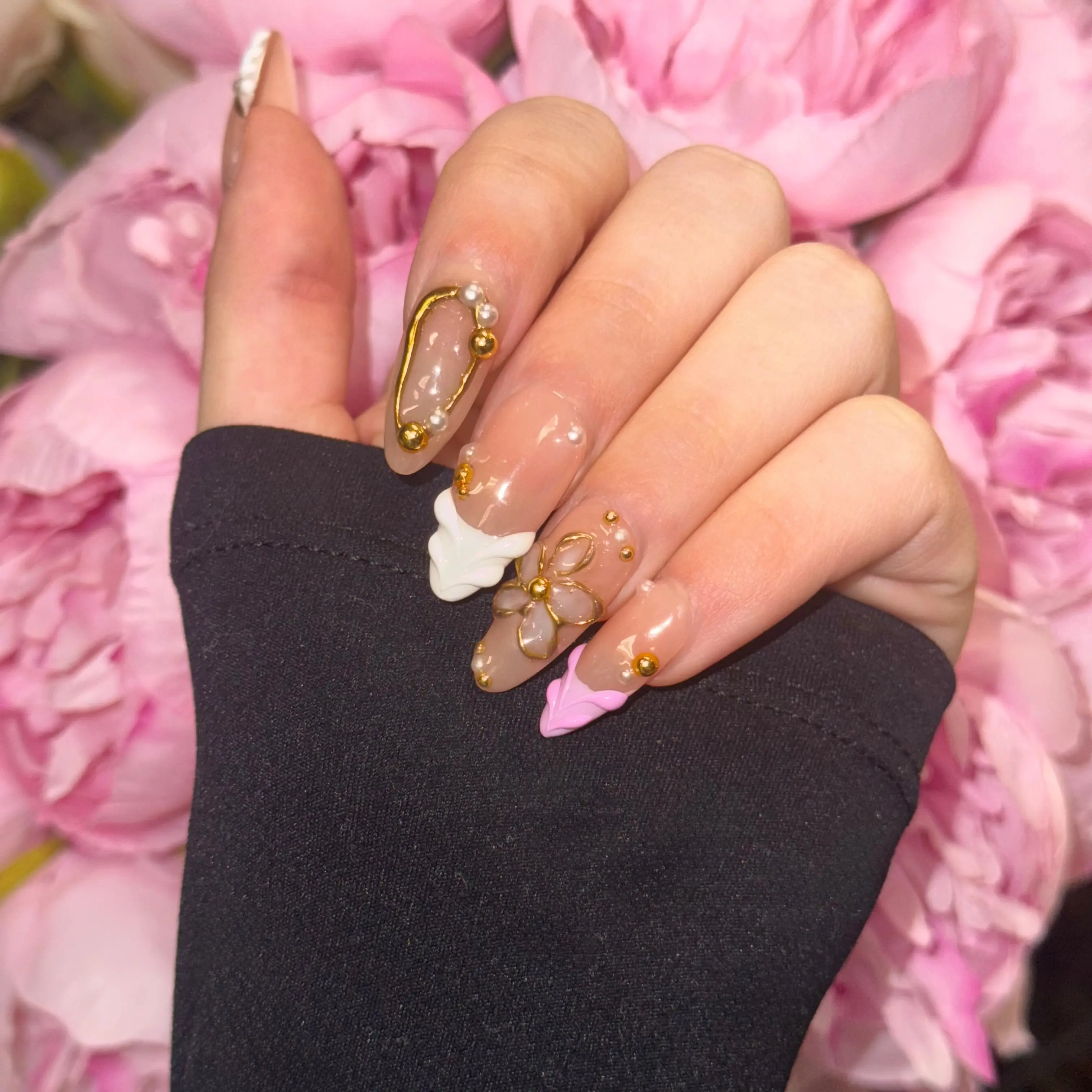 Everly Long Almond Press-on Nails - Reusable High Gloss Vegan Nail Kit with 3D Designs & Gold Chrome Accents, Vegan Safe, Single Item, Ethical, Glossy, Long Almond Set, Luxury, Salon Quality Perfection, Reusable Sets