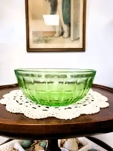 Uranium Hazel Atlas Colonial Block Bowl