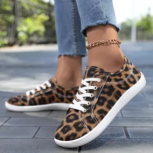 Best-Selling Retro Women’s Fashion Leopard Print Low-Top Skate Shoes — Versatile Casual Style, Soft Sole, Comfortable Fit