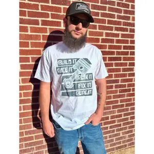 Men’s Classic Graphic T-Shirt – Build It Race It Break It Fix It Repeat – Black/White