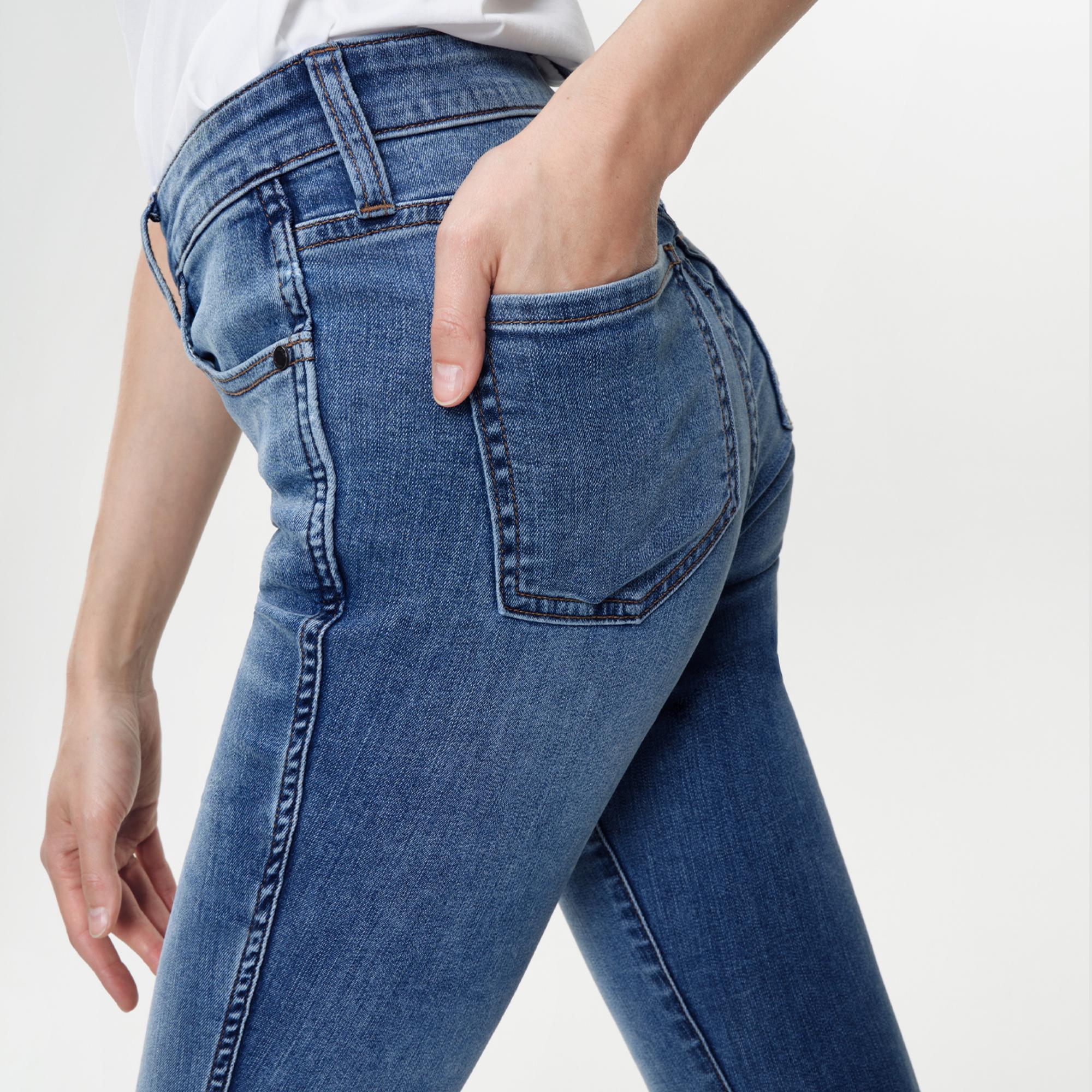GENUWII Blue High Waisted Jeans - No-Gap Tummy & Booty Lift - Stretchy Figure-Flattering Jeggings - Comfy Street Style
