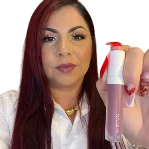 Inspiradora Lip Lacquer Farmasi - Luxurious Lip Gloss for Everyday Use