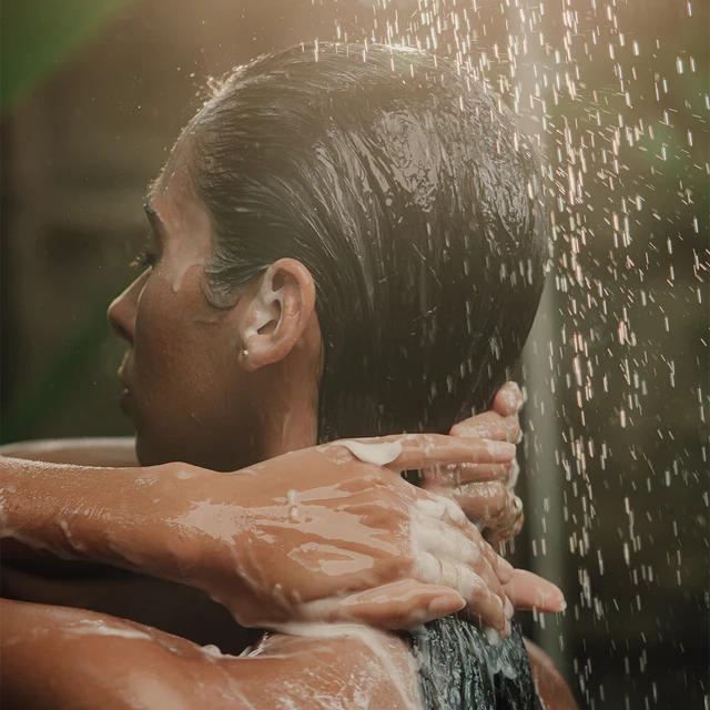 Ultra Hydrating Turmeric Shampoo Natural Moisturizing Herbal