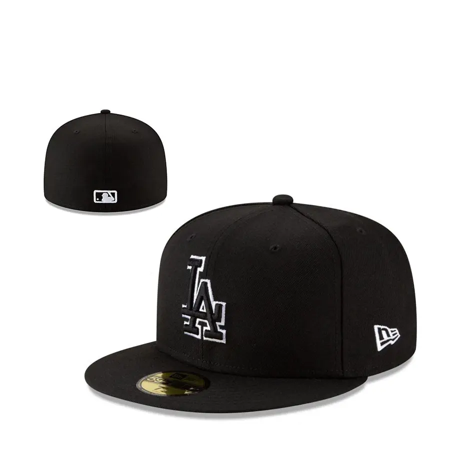 Baseball Cap, Structured Crown Design with Raised Embroidered Detail and Fitted Streetwear Style