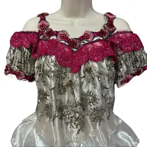 Blusas con tela de tul con mostacia blonda perlada