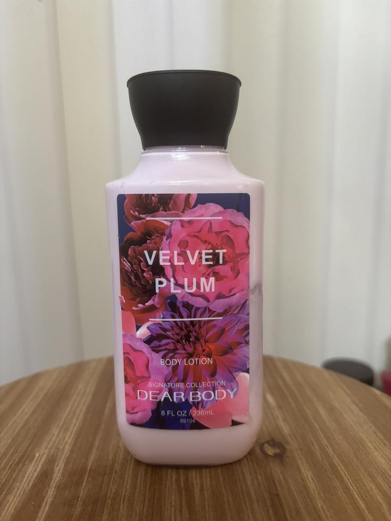 Dear Body lightly fragrance lotion Body Care Scented Cosmetic Skin Care Hydrating Moisturize Smooth Aloe Blend Grape Vitamins Comfort