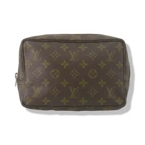 Pre-owned Louis Vuitton Monogram Canvas Toiletry Bags Trouse Toilette 23 Toiletry Bag LV1927