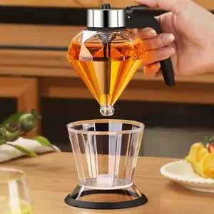 6.76oz Glass Diamond Shaped Drip-Proof Condiment Dispenser with Integrated Spout - Clear Kitchen & Restaurant Oil Bottle for Olive Oil, Vinegar, Soy Sauce - Stylish Durable Container, Multipurpose Condiment Holder, Kitchen Gadgets