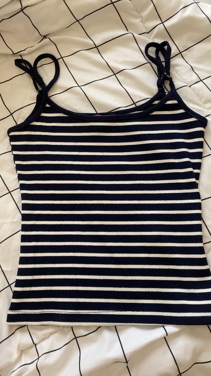Item: NAVY AND WHITE, XS