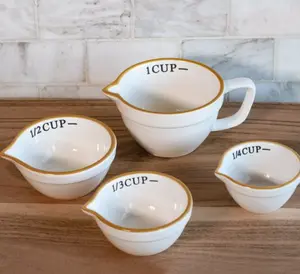 Dina  Measuring Cups