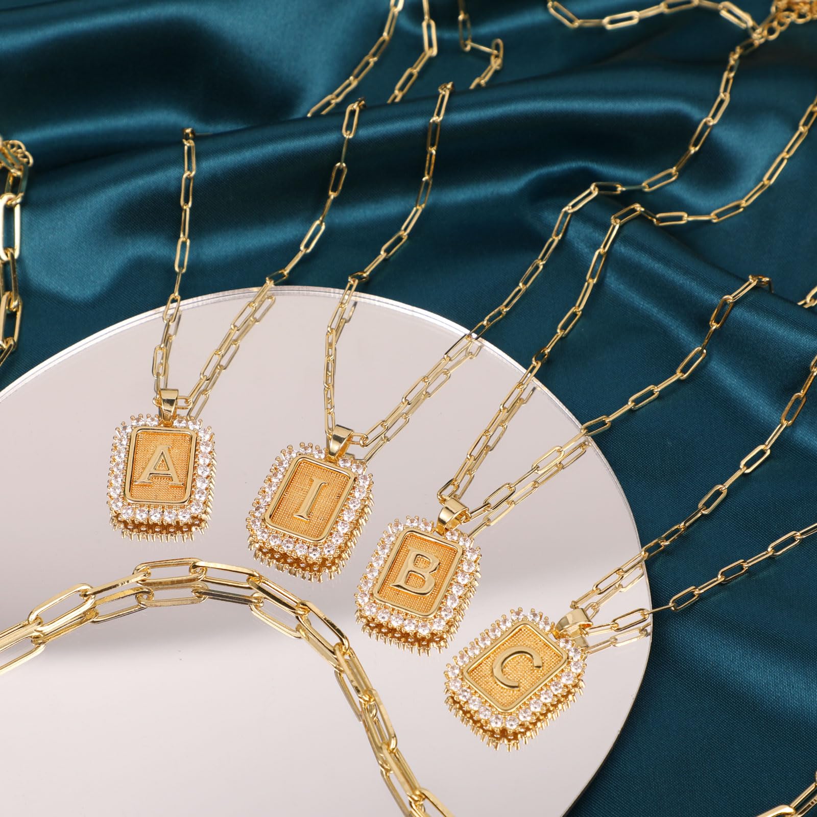 VENOCO Double-Layer Combination Initial Necklace For Woman or Girl 26 English Letter Pendant Multi-Layer Dainty Necklace for Friends and Family or girlfriend Birthday and Holiday GiftAnd bring a gift box