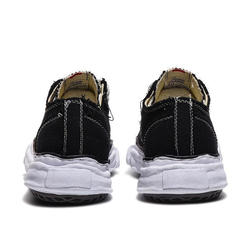 Men'S And Women'S Board Shoes Putian Thick Soled Shell Head Shoes Explosion Increase Casual Shoes