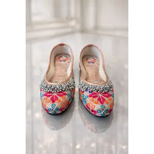 Punjabi Jutti for Women – Peach Floral with Ghungroo | Traditional Indian Ethnic Flat