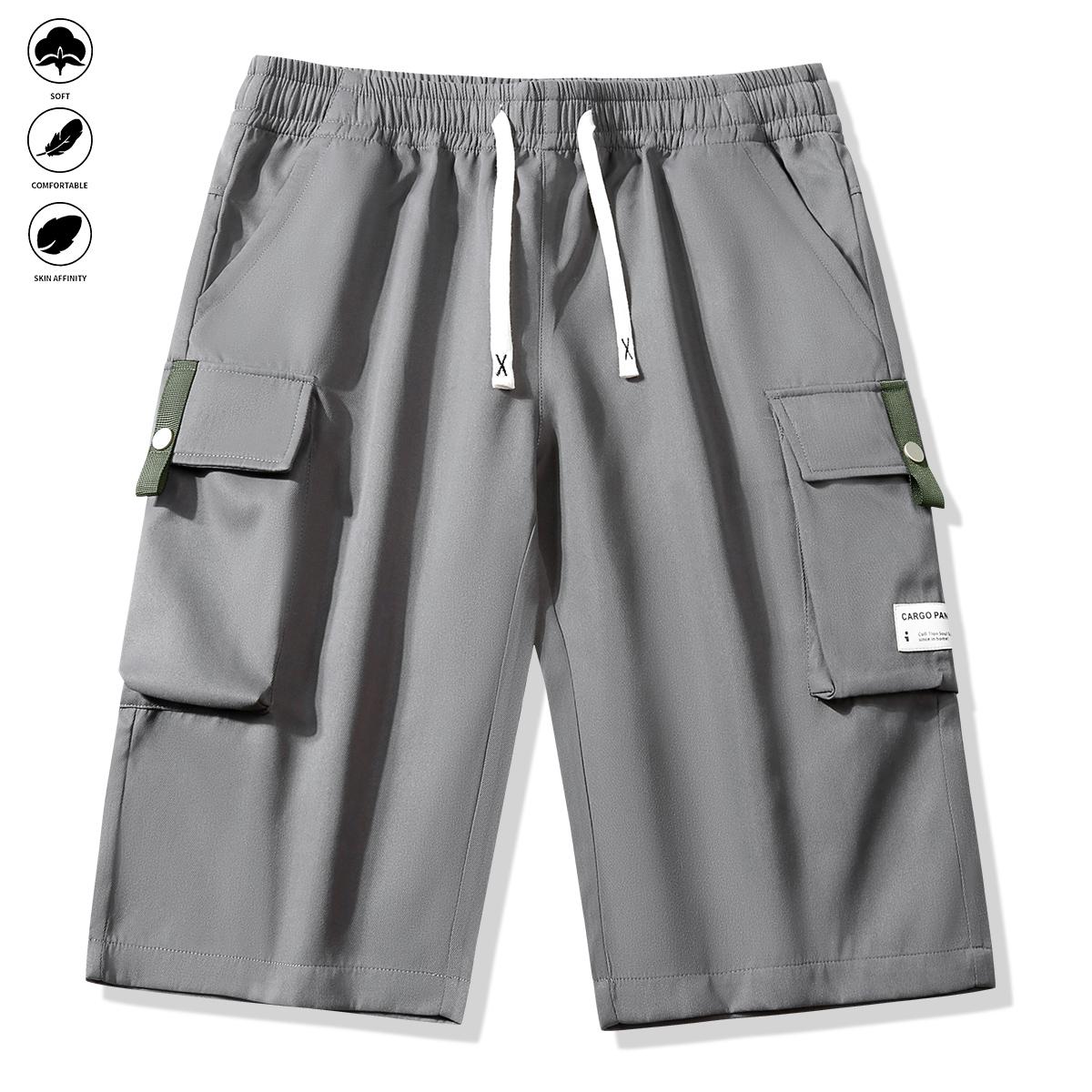 Men’s Colorblock Cargo Shorts – Casual cargo style featuring a drawstring waistband, large pockets, and letter patches; solid color regular fit, suitable for everyday wear and outdoor activities