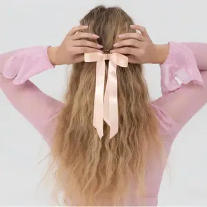 Cute and practical new Smart Magnetic Hair Clip with strong magnetic hold that stays firmly in place without slipping. Lightweight and gentle on hair, perfect for daily commuting, home use, or going out—create a sweet and stylish look in just one clip.