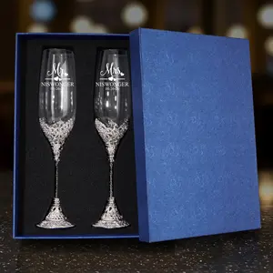 Personalized newlyweds glasses, Etched Wedding Flutes, Engraved Toasting Glasses,Anniversary Gift,custom wedding gift, Custom engraved