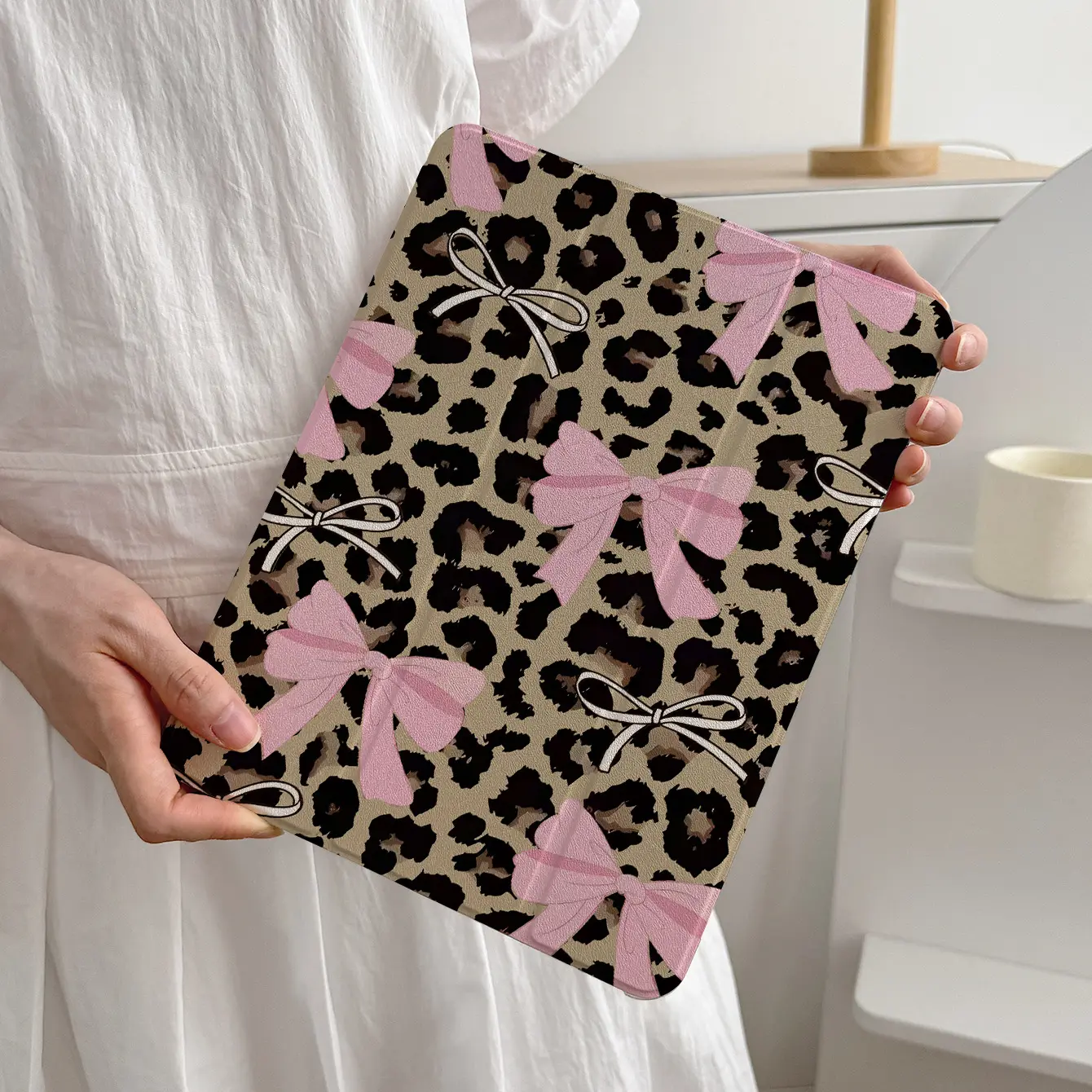 Vibrant Bow Leopard Print iPad Case - TPU Soft Thermoplastic Polyurethane Computer Accessory, Shockproof Tablet Protection Cover with Pen Slot & Auto Sleep/Wake Function, Compatible with iPad Series