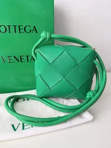 Pre-owned Lambskin Mini Bags Bottega Veneta Mini Cassette Bucket Crossbody Bag – Green | Pre Loved