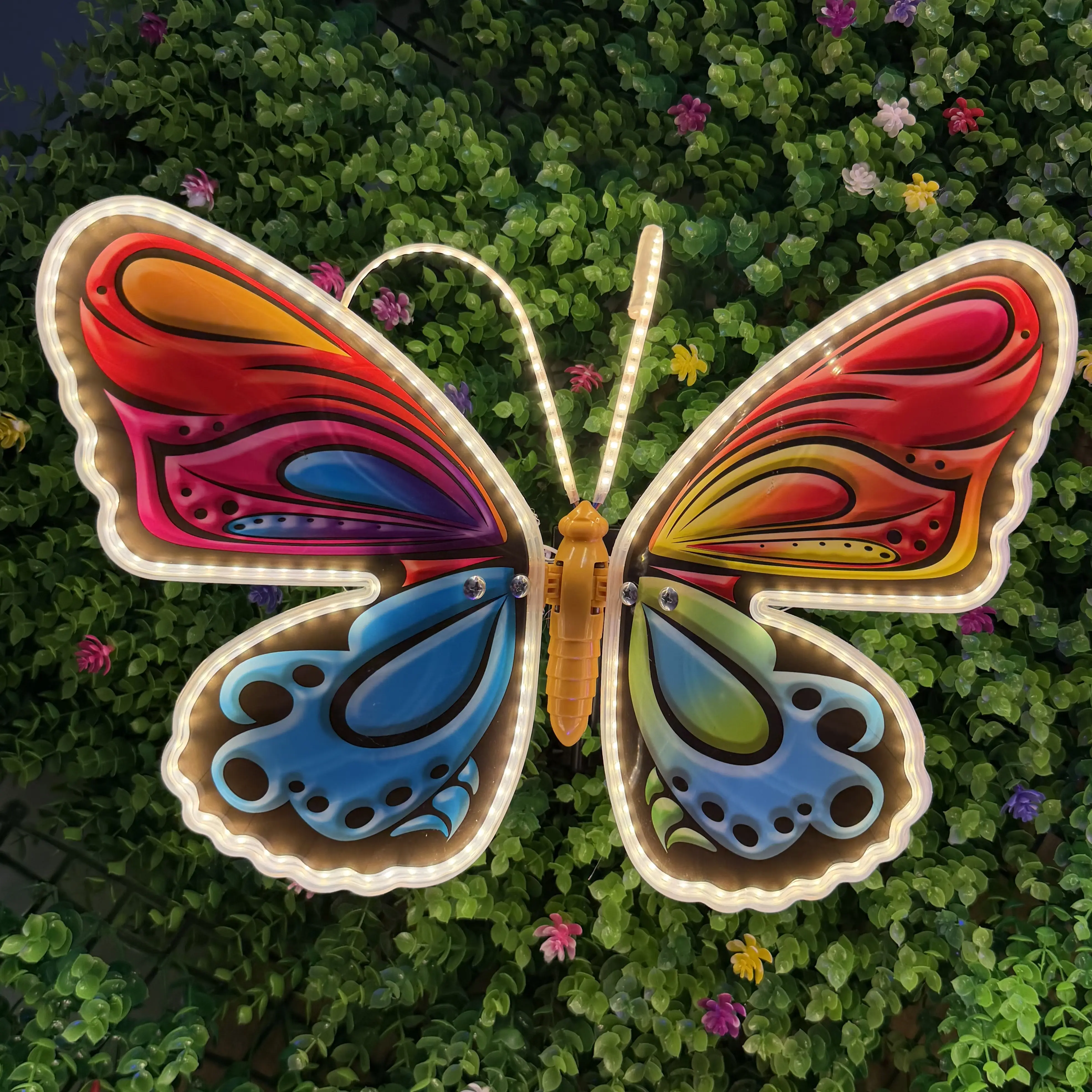 Dynamic Butterfly Light (16 inches)