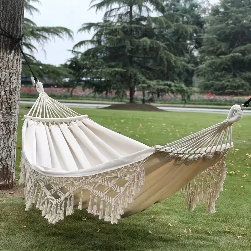 Double hammock, Hammocks for outside, designed for two people, with tassels and max load capacity, made of Bohemian style canvas, includes thick ropes and a portable bag, perfect for outdoor use, gardens, Camping Equipment