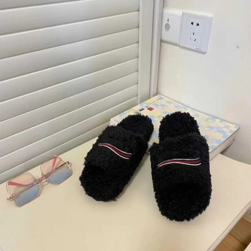 Women Fuzzy Open Toe Slide Slippers, Striped Detail Fluffy Faux Shearling Sandals, Comfort Non Slip Indoor Outdoor Warm Plush House Slides Black