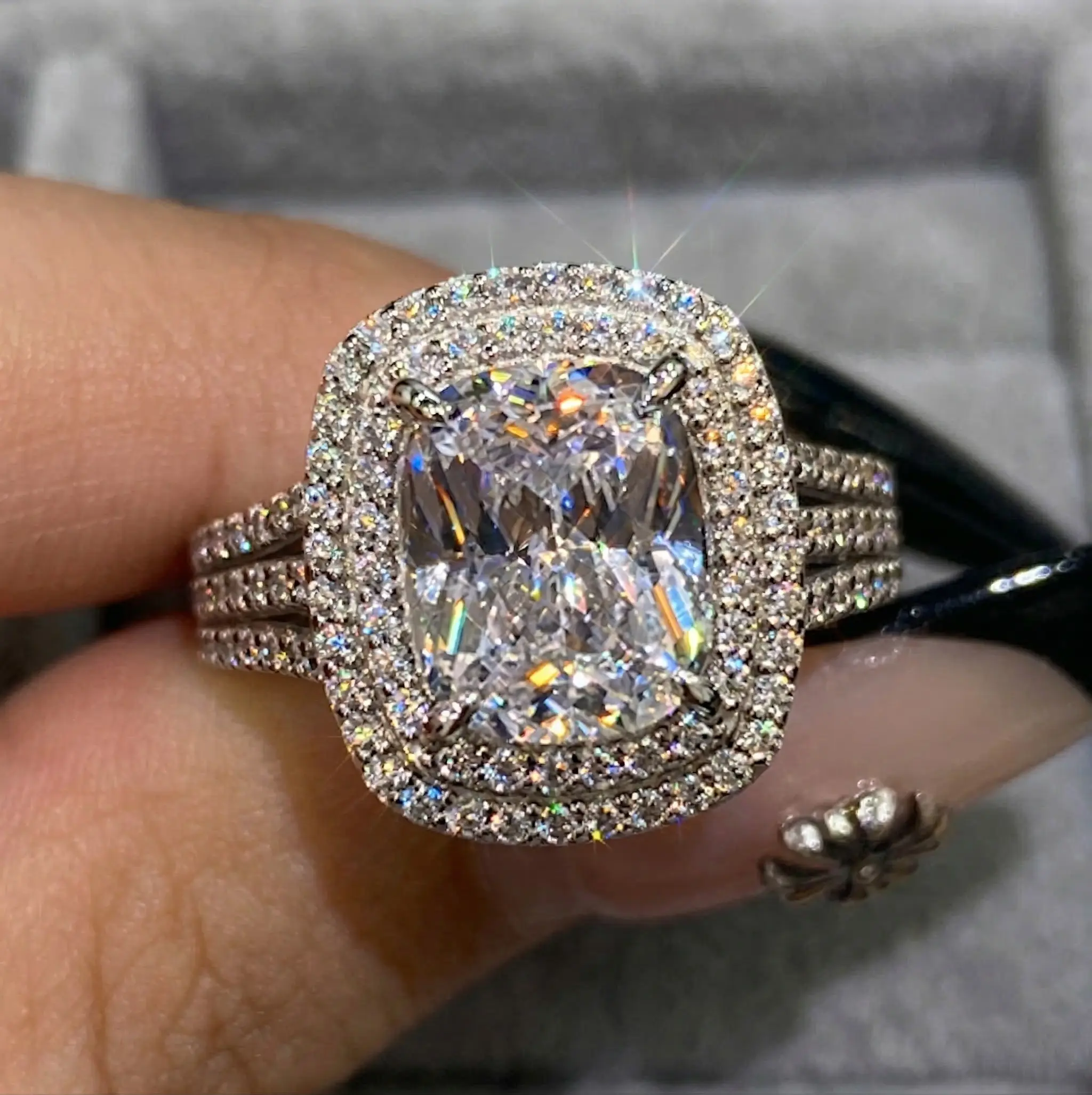 Jzora Gorgeous 3ct Cushion Cut Halo Ring, 925 Sterling Silver Wedding Band