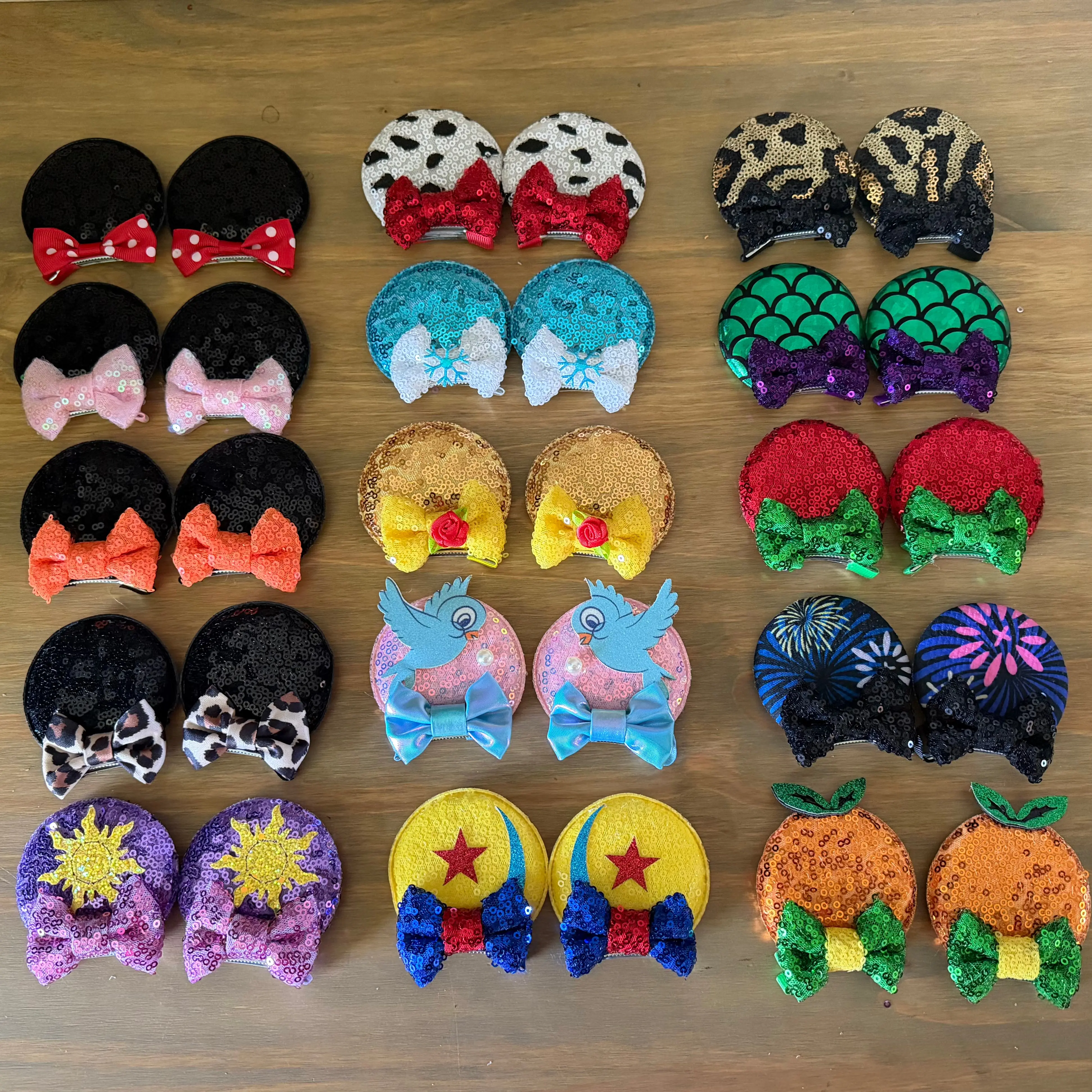 Mouse ears clips