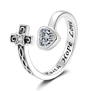 Zircon cross ring, heart-shaped, vintage and stylish, adjustable opening, suitable for couples, perfect for everyday wear and as a gift.
