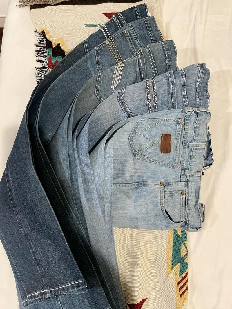 Stiff-it Cowboy Starch for Crisp and Clean Denim - Leather Scent