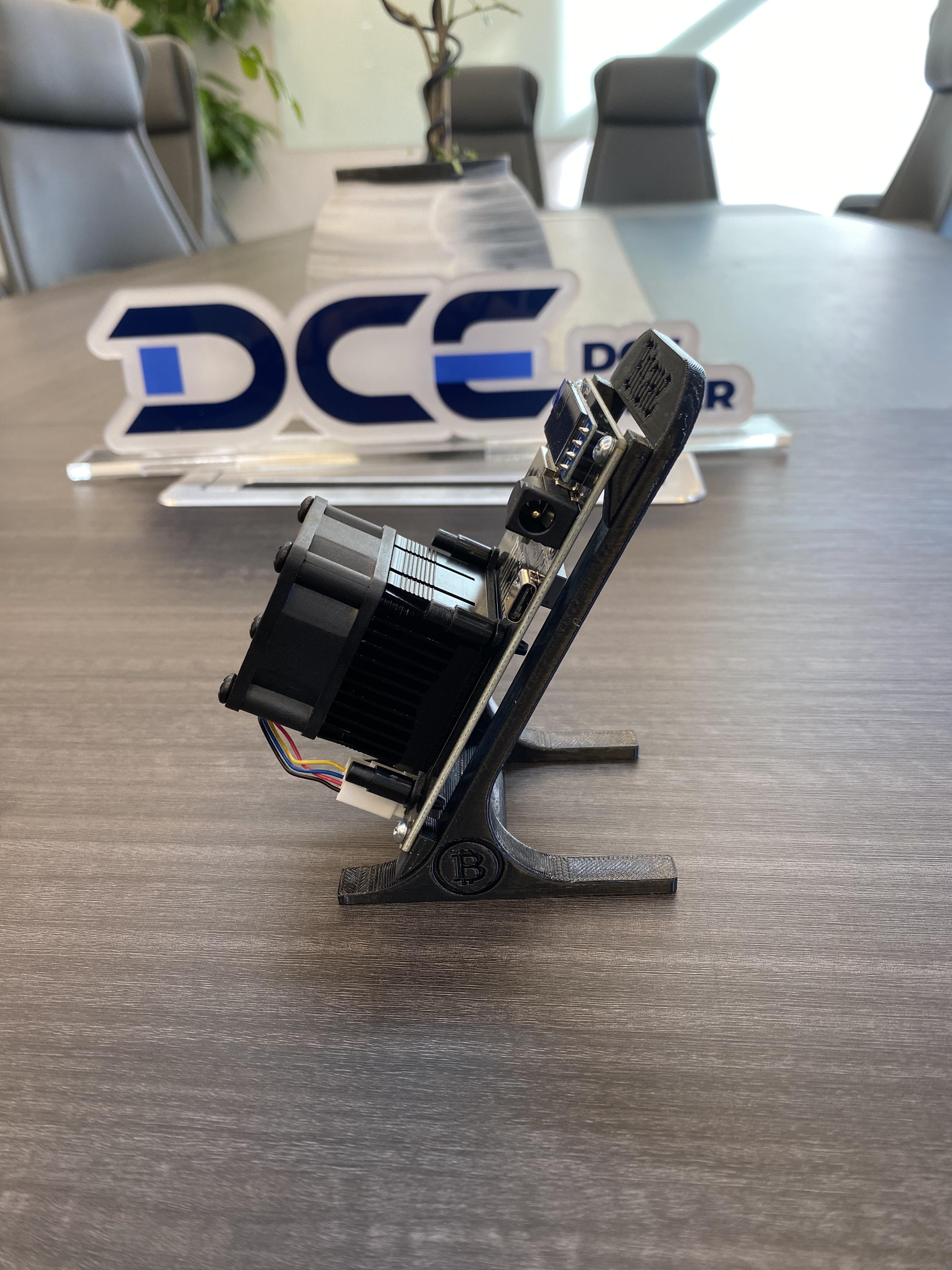 Bitaxe gamma 601 1.2T computer processor server with BM1370 Chip with psu