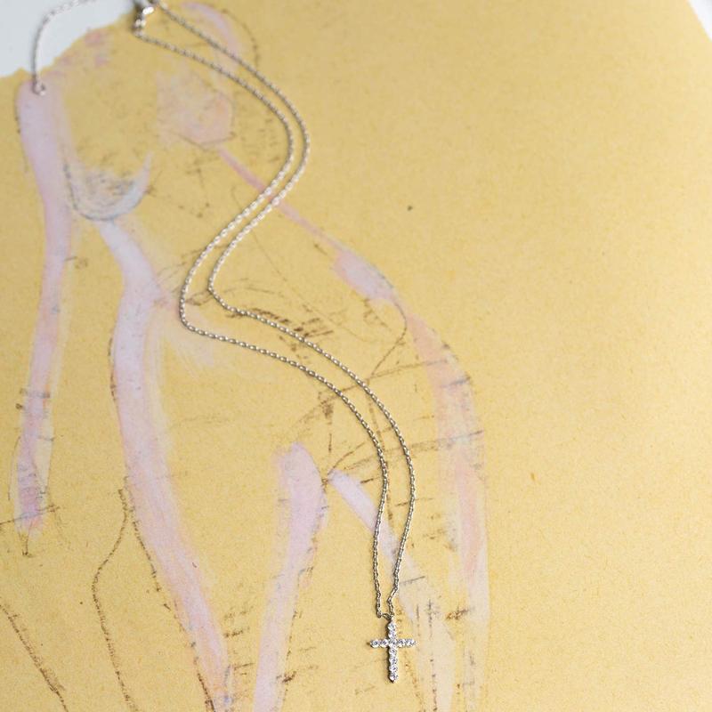 EAMTI Cross Necklace for Women | Cubic Zirconia Pendant for Women