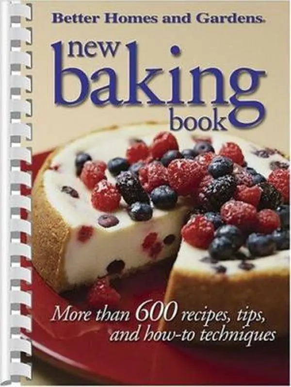 USED Book - New Baking Book: More Than 600 Recipes, Tips, And How-to Techniques by Better Homes and Gardens (Plastic Comb) - english