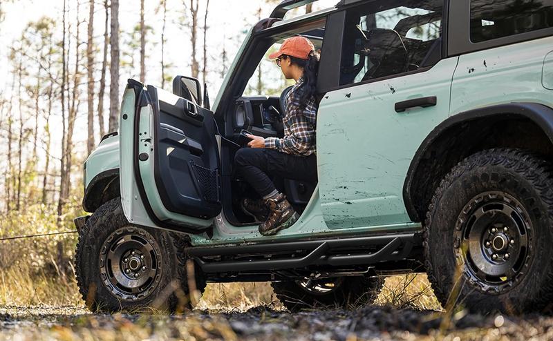 YITAMOTOR Running Boards Compatible with 2021-2024 Ford Bronco 4 Door, Bolt-on Drop Side Step, Black Powder Coated All-Steel Nerf Bar，nerf bars