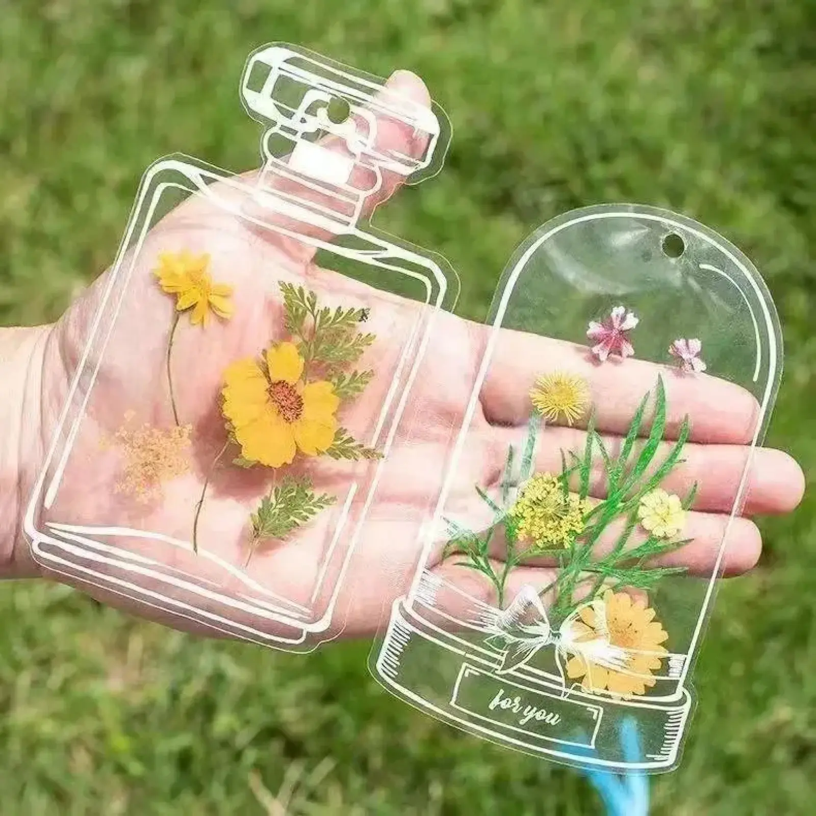 Transparent Book Page Marker Handcraft Pack, Mixed Dried Plant Material Kit for DIY Handicraft Making,Random style(3.92*3.15in)
