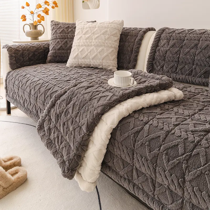 [Moon Home] This integrated sofa cushion is made of soft plush fabric with a thick non-slip base. It features a delicate and skin-friendly touch, specially designed for straight sofas. It fits tightly without shifting and is easy to clean.