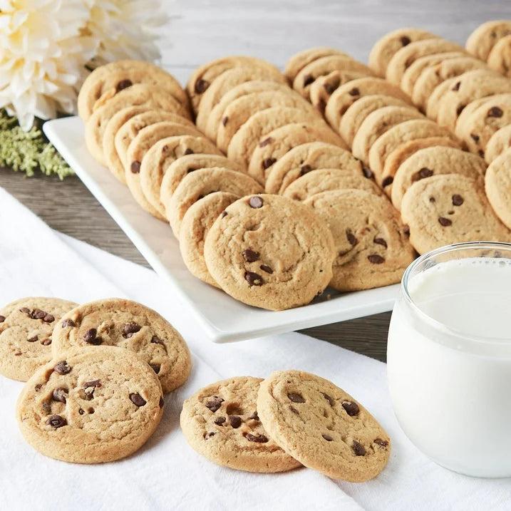 Little Dutch Boy Bakery Semi-Sweet Baked Soft Chocolate Chip Cookies, Family Size 28 Count, Ready to Serve 24 oz