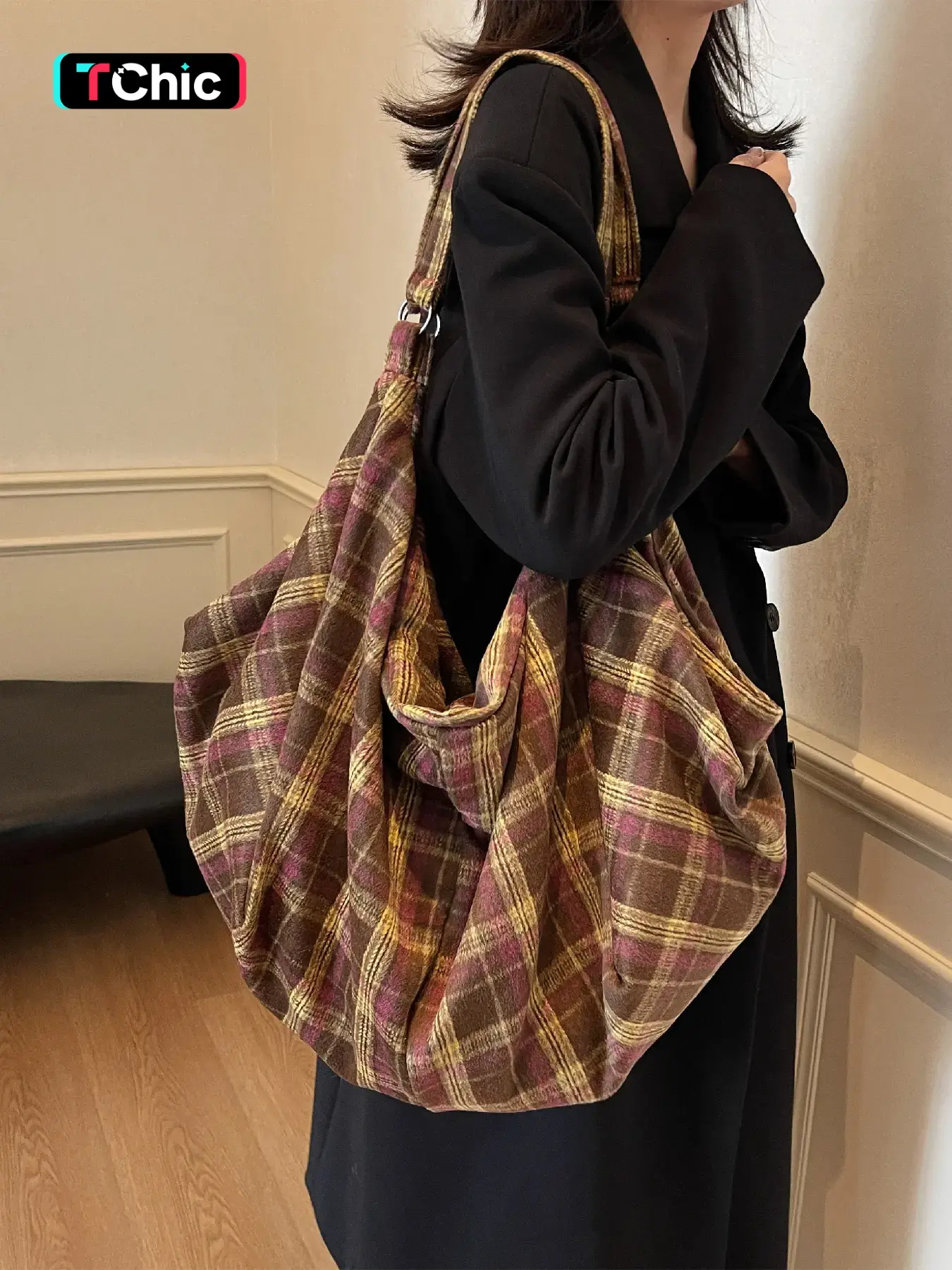 Autumn Winter Fashion Plaid Pattern Shoulder Bag, Fashionable Patterned Bag, Large Capacity Crossbody Backpack, Casual Style for Commute, Travel, Hiking, Shopping