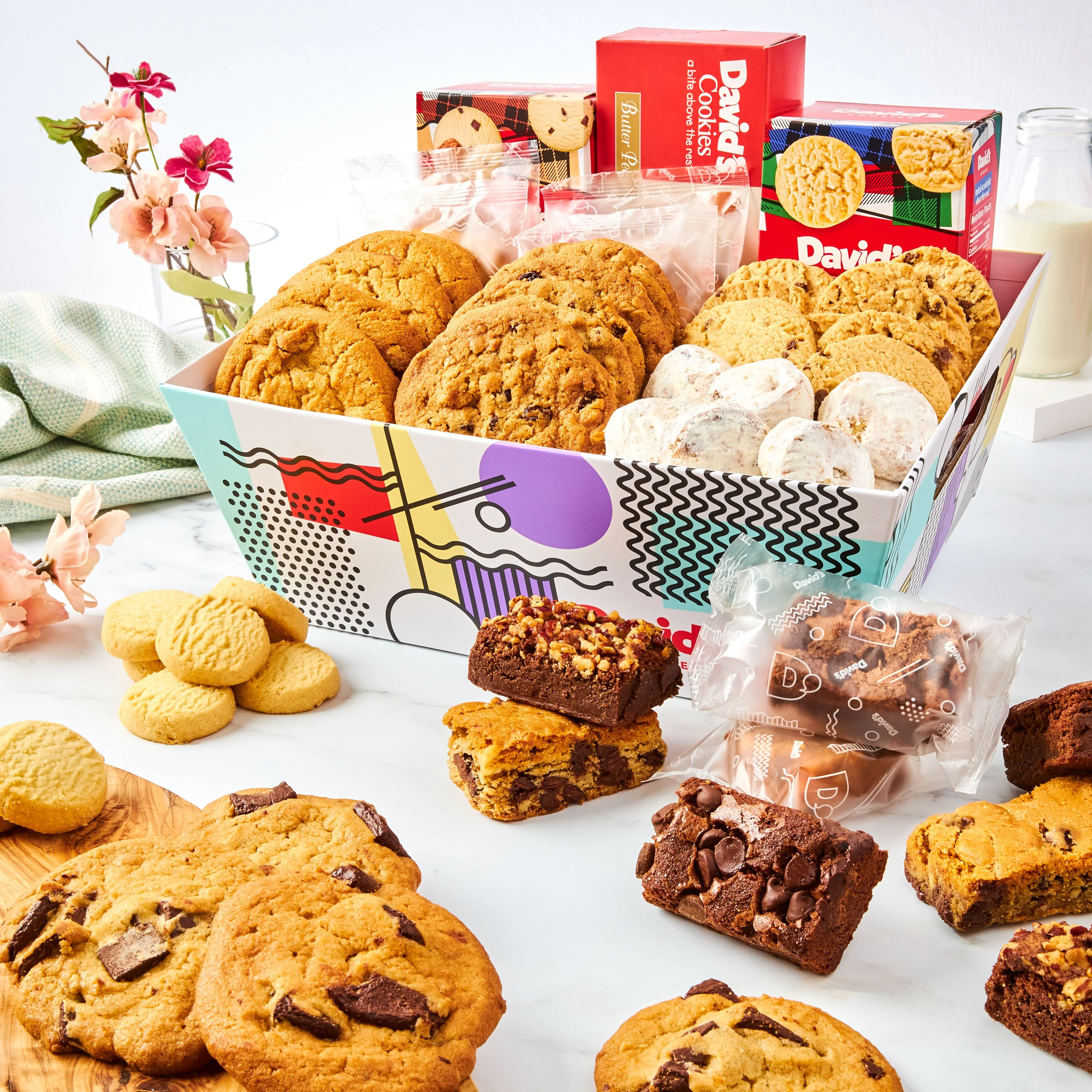 DAVID'S COOKIES Signature Cookie Brownie Crate