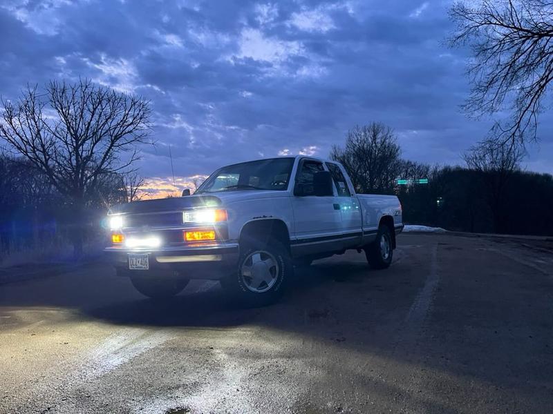 2002 Nissan Sentra 9007/HB5 80W 6500K White IP68 LED Headlight Bulbs 2PCS SEALIGHT X5