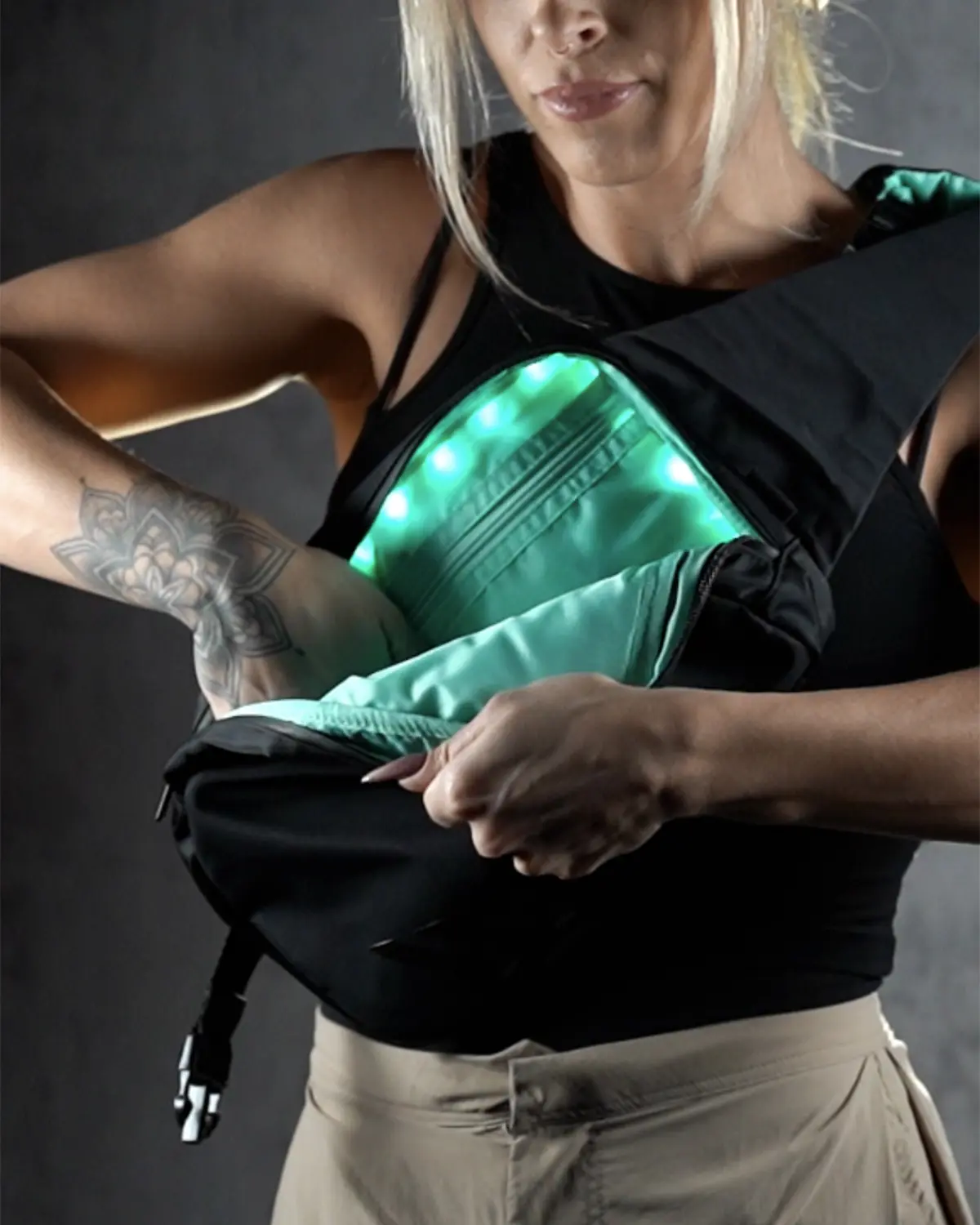 D-001 // GENESIS anti-theft everyday carry bag D-001 // GENESIS anti-theft everyday carry bag